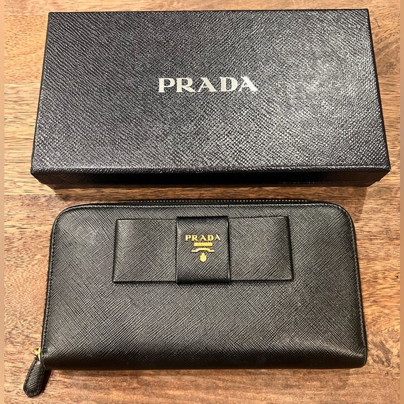 PRADA Saffiano Fiocco Ribbon Bow black Leather Zip Around Long Wallet Black - Picture 1 of 15